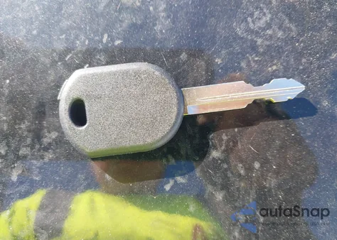 2004 Ford Thunderbird from USA, damaged, VIN 1FAHP60A44Y108970